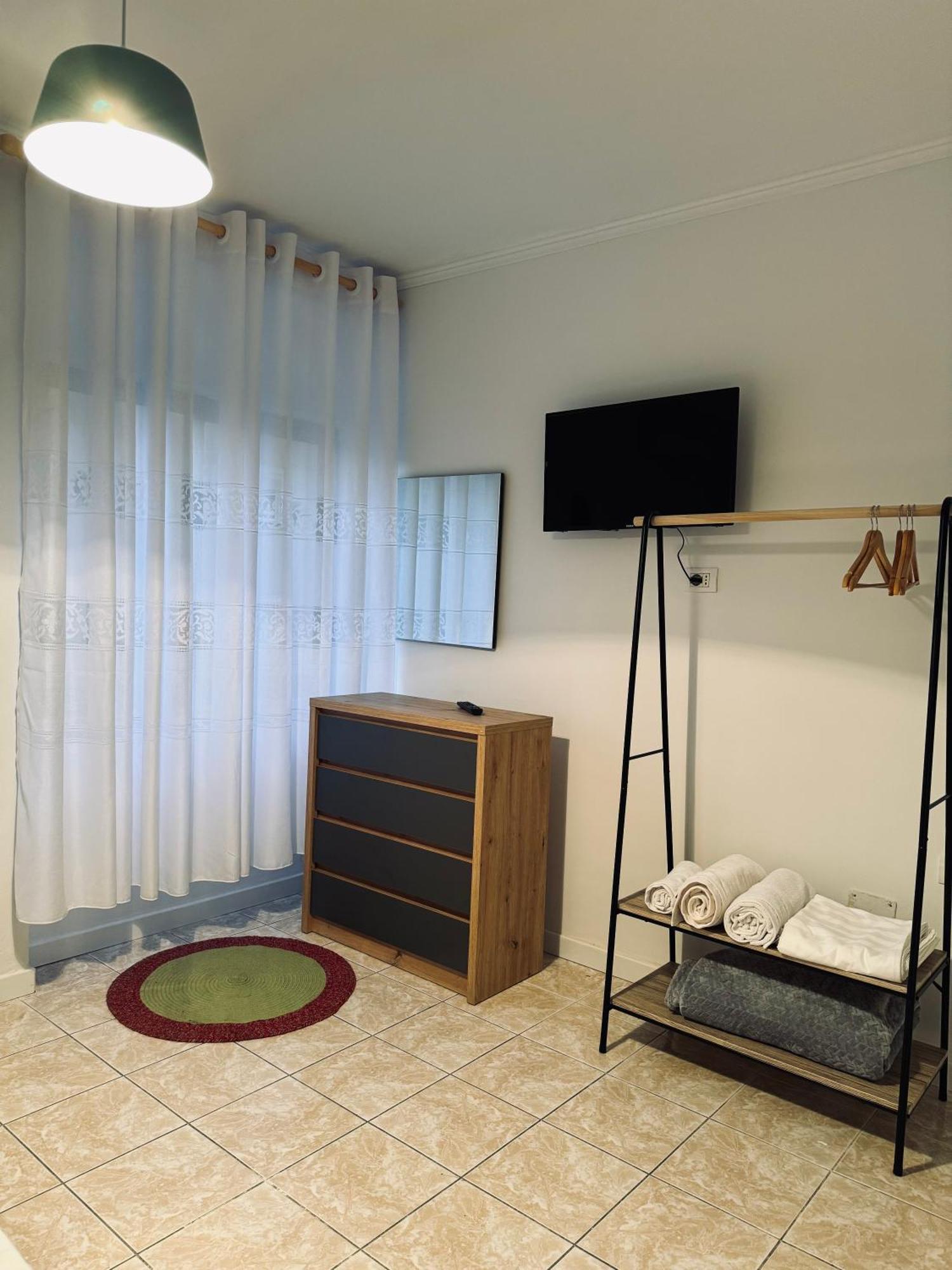 Hi5 Rooms Tiranë Eksteriør bilde