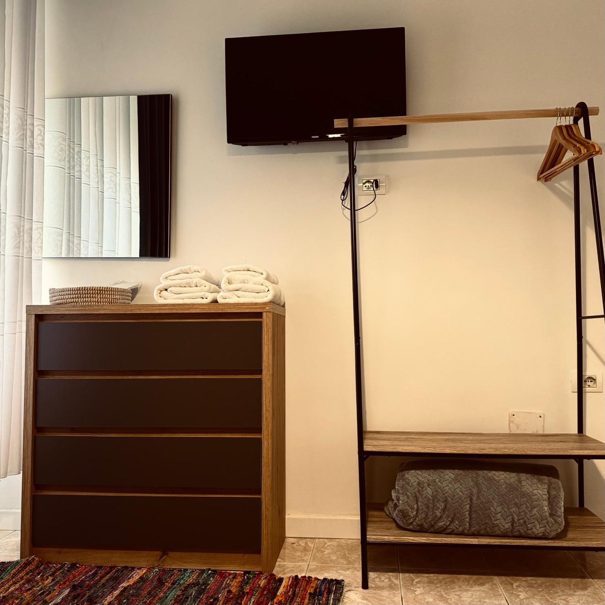 Hi5 Rooms Tiranë Eksteriør bilde
